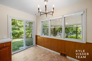 2757 Cascade Springs Dr SE, Grand Rapids, MI 49546 - Photo 14