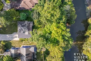 2757 Cascade Springs Dr SE, Grand Rapids, MI 49546 - Photo 40