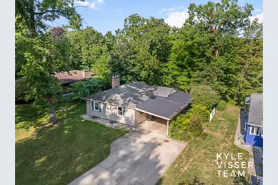 2757 Cascade Springs Drive SE, Grand Rapids, MI 49546 - Photo 38