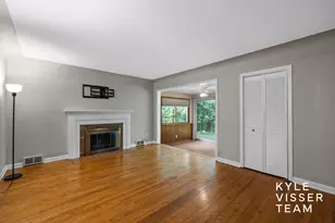 2757 Cascade Springs Dr SE, Grand Rapids, MI 49546 - Photo 4