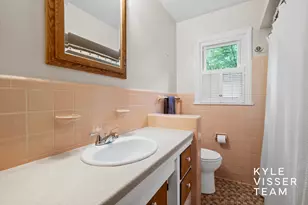 2757 Cascade Springs Dr SE, Grand Rapids, MI 49546 - Photo 20