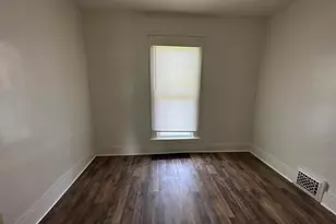 329 W Mason St, Jackson, MI 49203 - Photo 2
