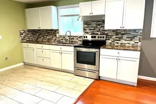 415 Riverside Dr, Watervliet, MI 49098 - Photo 10