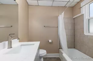 1027 Jennette Ave NW, Grand Rapids, MI 49504 - Photo 12