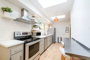 212 N Maple St, Saugatuck, MI 49453 - Photo 10