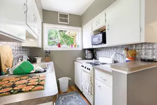 317 E Chart St, Plainwell, MI 49080 - Photo 8