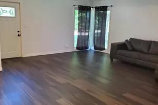 682 Waverly Dr, Benton Harbor, MI 49022 - Photo 8