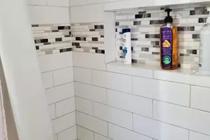 682 Waverly Dr, Benton Harbor, MI 49022 - Photo 12