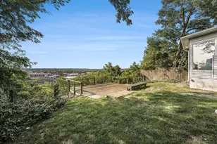 729 Fairview Ave NE, Grand Rapids, MI 49503 - Photo 24