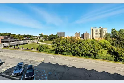 8300 E Jefferson Avenue #406, Detroit, MI 48214 - Photo 24