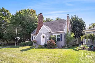 100 Colrain St SW, Grand Rapids, MI 49548 - Photo 2