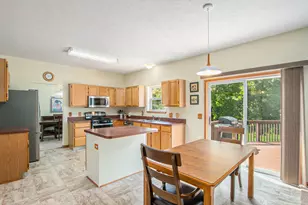 10852 Thornberry Way, Zeeland, MI 49464 - Photo 4