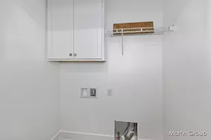 2225 Watertown Way NE, Grand Rapids, MI 49505 - Photo 10