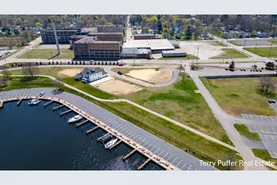 1009 Boardwalk Cove Drive, Muskegon, MI 49441 - Photo 8