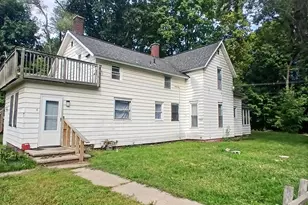 180 Emery Ave, Benton Harbor, MI 49022 - Photo 2