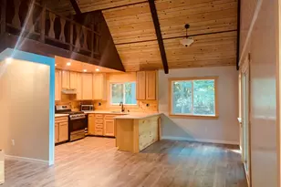 711 Division St, Eastlake, MI 49626 - Photo 4
