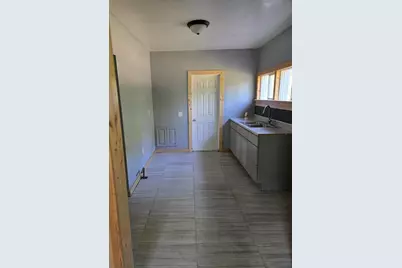 614 N Ann Street, Albion, MI 49224 - Photo 10