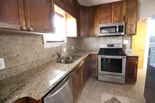 1316 Vinewood St, Wyandotte, MI 48192 - Photo 10