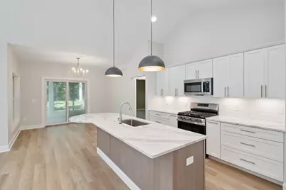 1136 Lochaven Circle, Hillsdale, MI 49242 - Photo 8