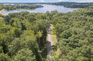 1136 Lochaven Cir, Hillsdale, MI 49242 - Photo 38