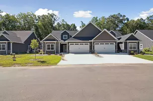 1160 Lochaven Cir, Hillsdale, MI 49242 - Photo 2
