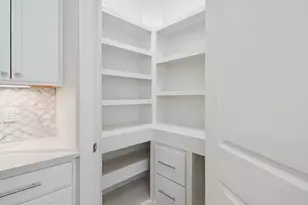 1160 Lochaven Cir, Hillsdale, MI 49242 - Photo 22