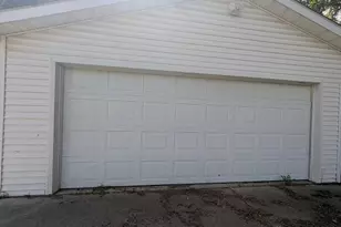 18736 Huron River Dr, New Boston, MI 48164 - Photo 10