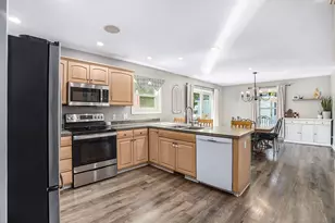 3560 Richmond St NW, Grand Rapids, MI 49534 - Photo 10