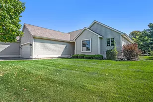 90 Oakdale Ln, Coldwater, MI 49036 - Photo 2