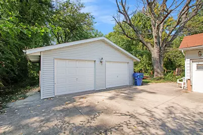 140 N Crystal Avenue, Benton Harbor, MI 49022 - Photo 14