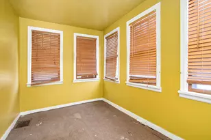 140 N Crystal Ave, Benton Harbor, MI 49022 - Photo 6