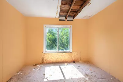 140 N Crystal Avenue, Benton Harbor, MI 49022 - Photo 12