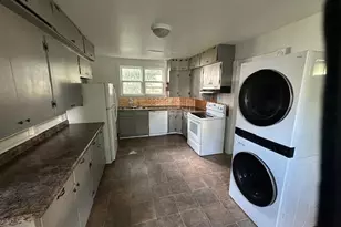 326 Ives Ave, Big Rapids, MI 49307 - Photo 6