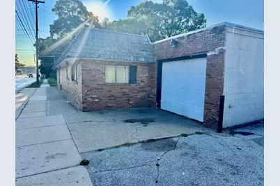 375 W Sherman Boulevard, Muskegon, MI 49444 - Photo 2