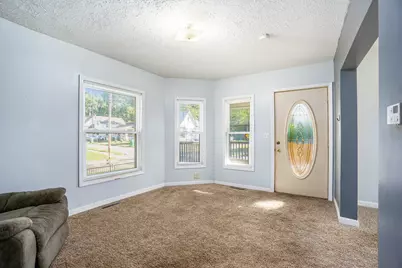 132 Middle Street, Three Rivers, MI 49093 - Photo 4