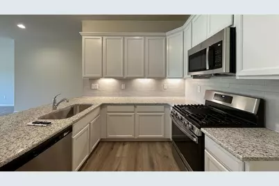 4268 Plum Village Circle #38, Monroe, MI 48161 - Photo 2