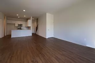 4262 Plum Village Cir, Monroe, MI 48161 - Photo 4