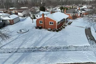 1934 Pinetree Dr, Trenton, MI 48183 - Photo 56