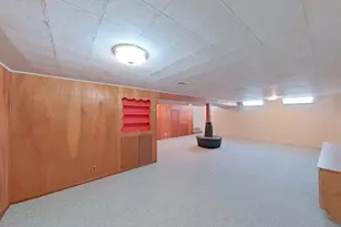 1934 Pinetree Dr, Trenton, MI 48183 - Photo 32