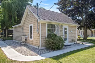 389 W Center St, Douglas, MI 49406 - Photo 42