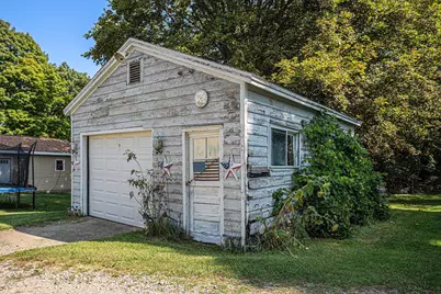 294 N 20th Street, Springfield, MI 49037 - Photo 18