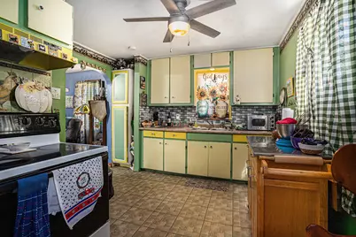 294 N 20th Street, Springfield, MI 49037 - Photo 8