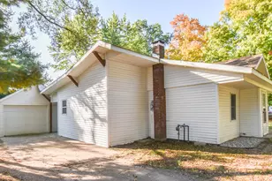 421 Morse St, Coldwater, MI 49036 - Photo 2