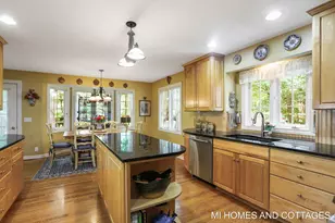 6393 Hidden Ponds Dr, Holland, MI 49423 - Photo 14