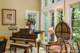 6393 Hidden Ponds Dr, Holland, MI 49423 - Photo 8