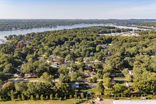 575 Pineview Dr, Holland, MI 49424 - Photo 54