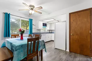 575 Pineview Dr, Holland, MI 49424 - Photo 10