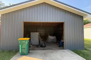 81 Taylor Ave, Battle Creek, MI 49037 - Photo 4