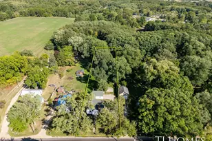 8966 Holton-Duck Lake Rd, Holton, MI 49425 - Photo 2