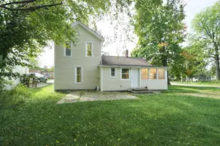 501 Paw Paw, Paw Paw, MI 49079 - Photo 2